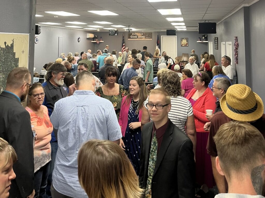 White River Baptist Church in Princeton, IN crowd