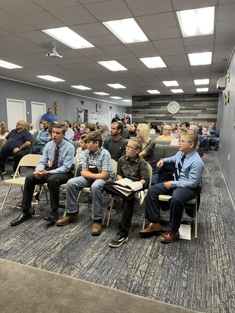 White River Baptist Church in Princeton, IN service